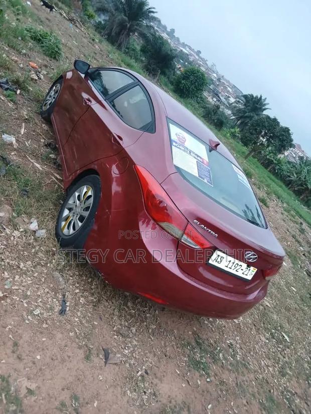 Hyundai Elantra 2013 Red