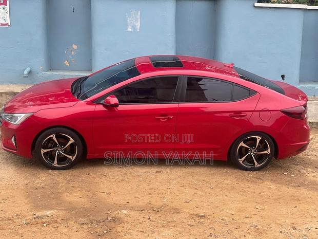 Hyundai Elantra SE 2020 Red
