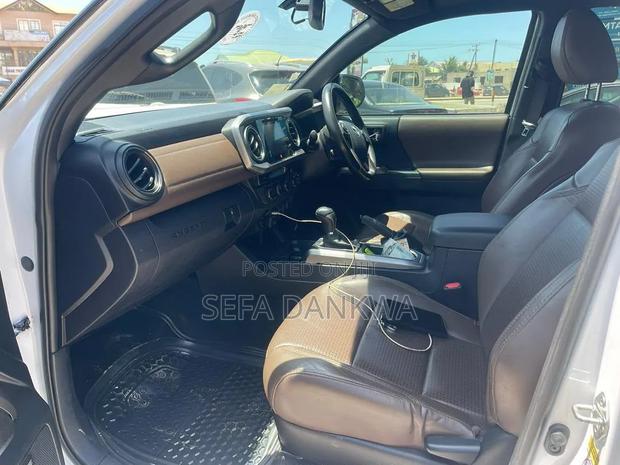 Toyota Tacoma Limited 2017 White