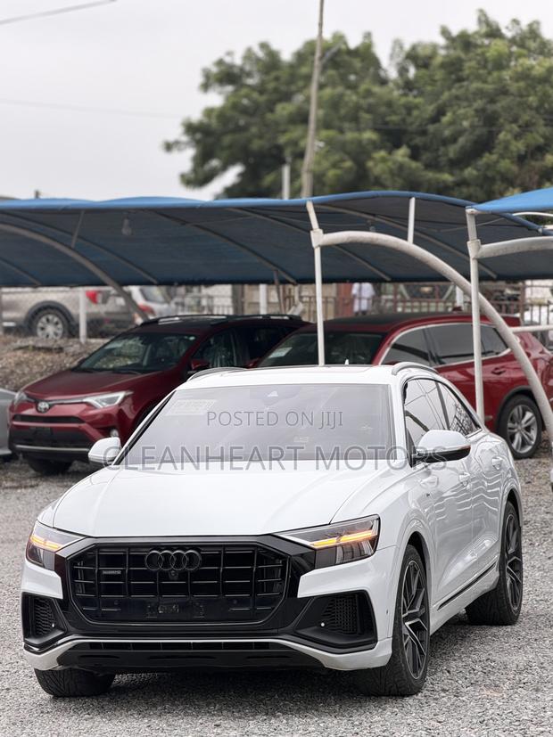 Audi Q8 2022 White