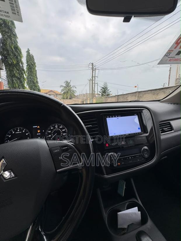 Mitsubishi Outlander 2016 Black