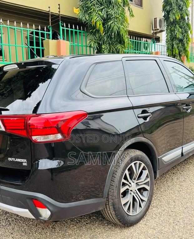 Mitsubishi Outlander 2016 Black
