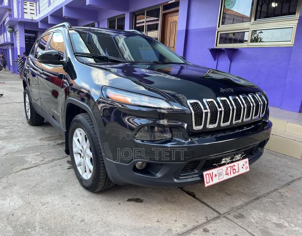 Jeep Cherokee Latitude 4dr SUV 4WD (2.4L 4cyl 9A) 2014 Black