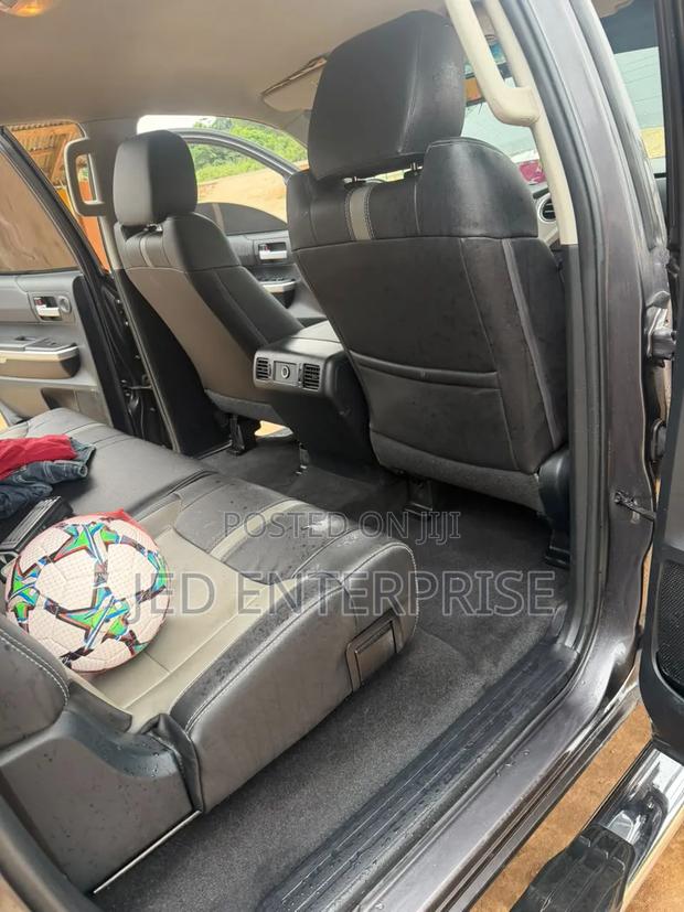 Toyota Tundra 2017 Gray