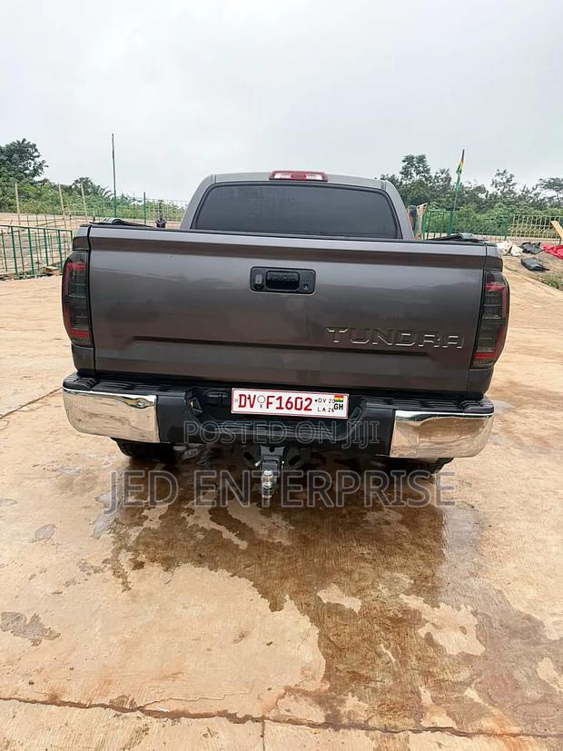 Toyota Tundra 2017 Gray