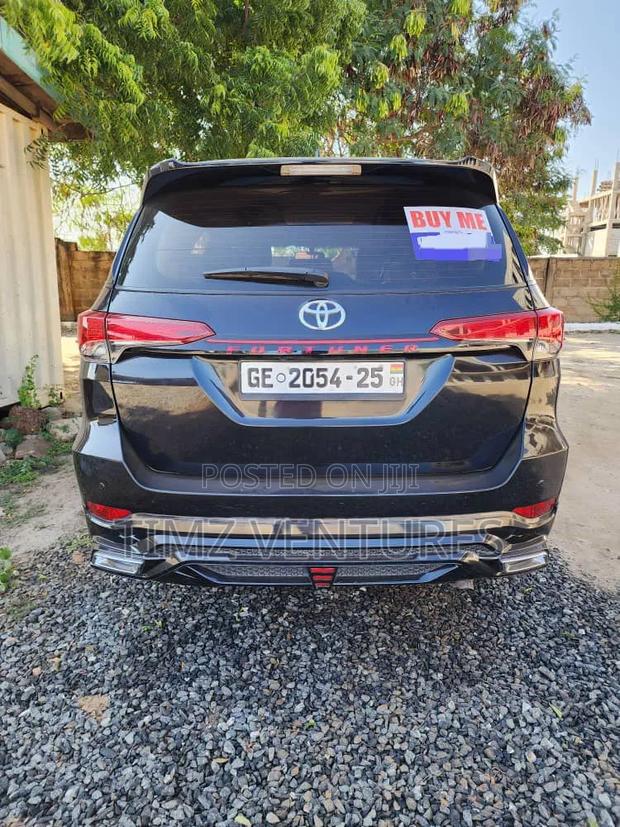 Toyota Fortuner 2025 Black