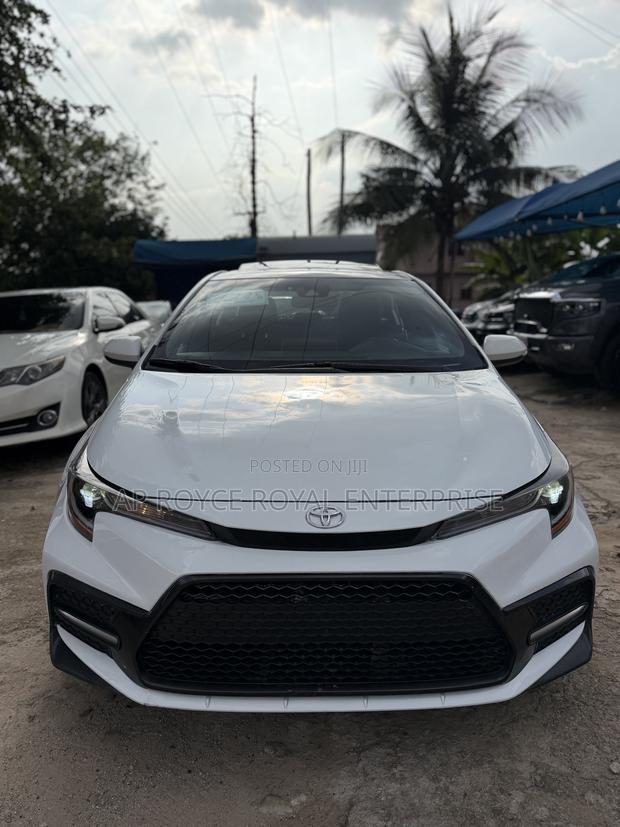 Toyota Corolla SE 2020 White