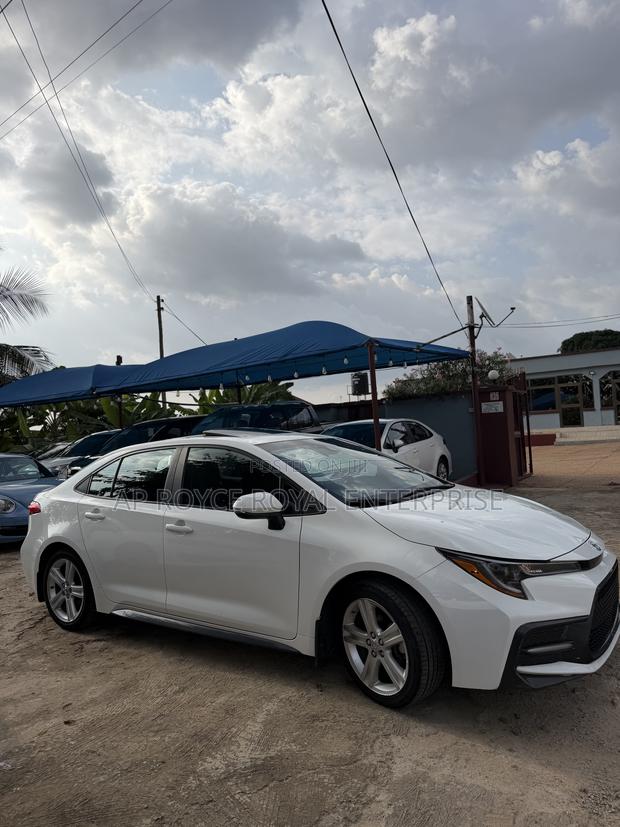 Toyota Corolla SE 2020 White