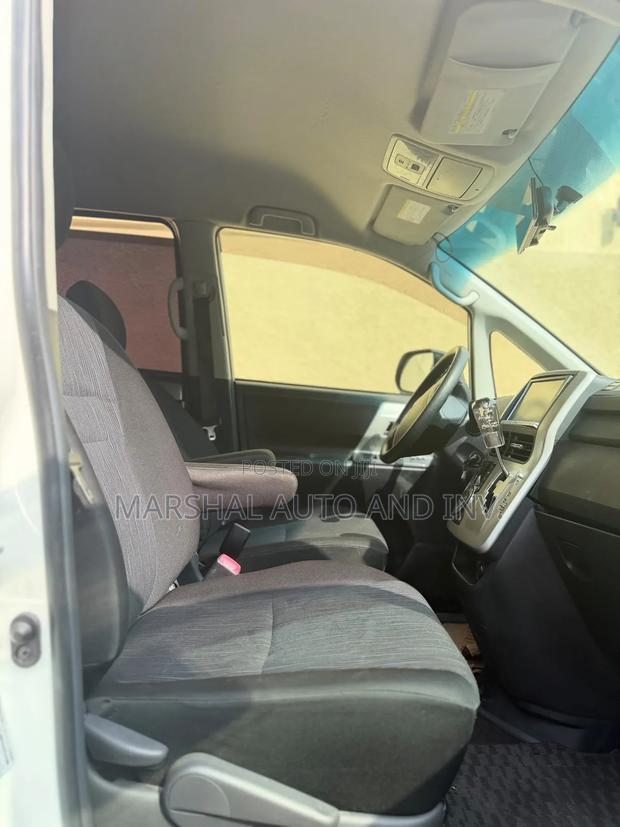 Toyota Voxy 2013 White