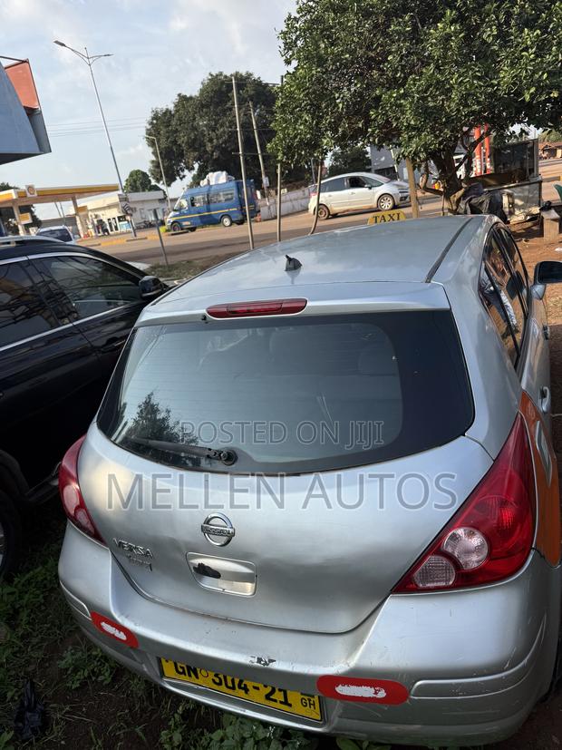 Nissan Versa 1.6 S Sedan CVT 2010 Silver