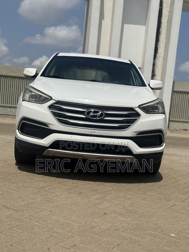 Hyundai Santa Fe 2018 White