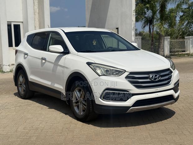 Hyundai Santa Fe 2018 White