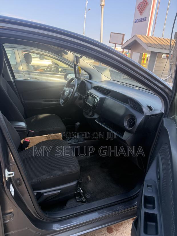 Toyota Vitz 1.0 FWD 3dr 2017 Gray