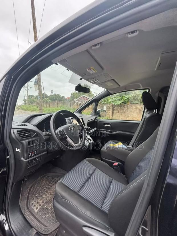 Toyota Voxy 2015 Black