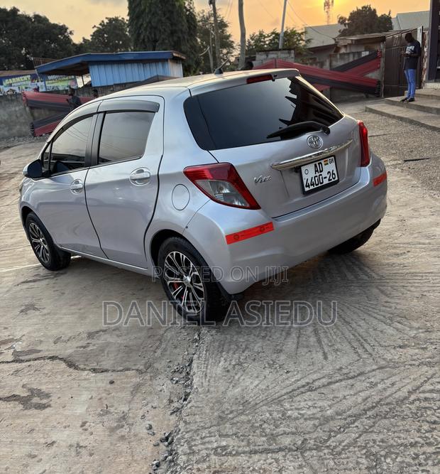 Toyota Vitz 1.3 AWD 3dr 2013 Silver