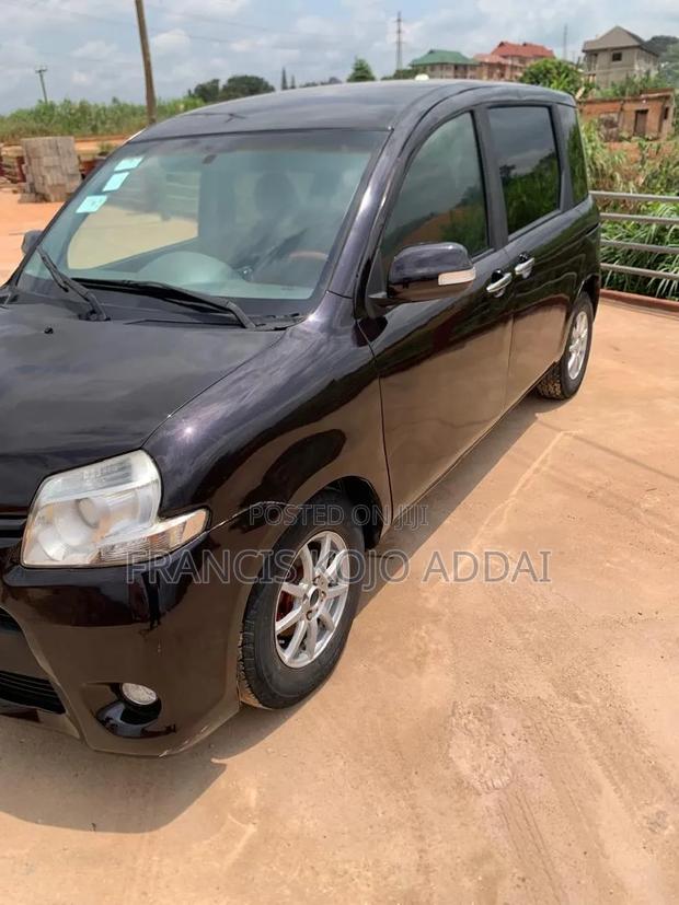 Toyota Sienta 2013 Black