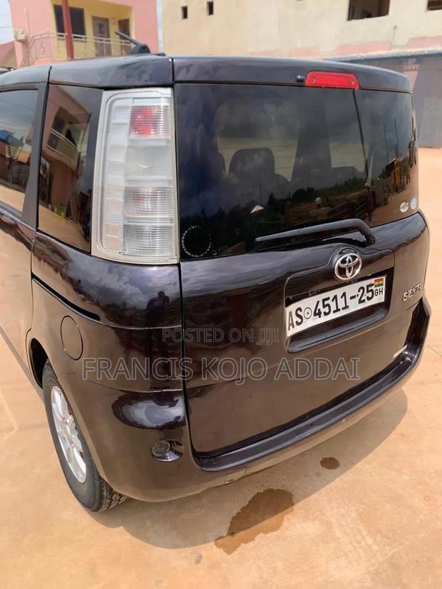 Toyota Sienta 2013 Black