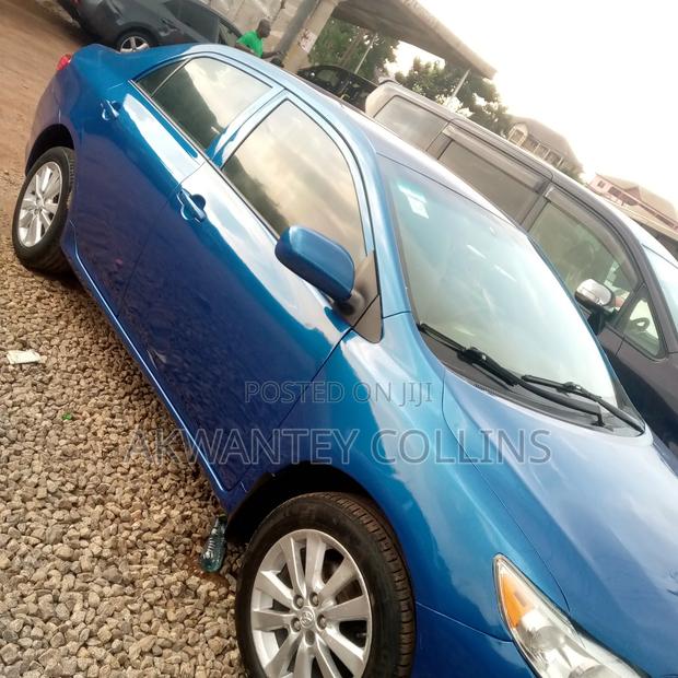 Toyota Corolla 2010 Blue