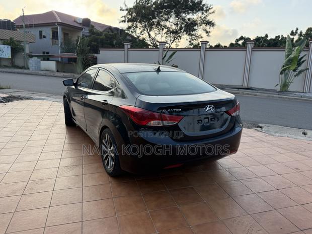 Hyundai Elantra 2013 Black