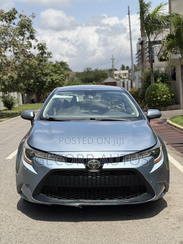 Toyota Corolla LE 2020 Blue