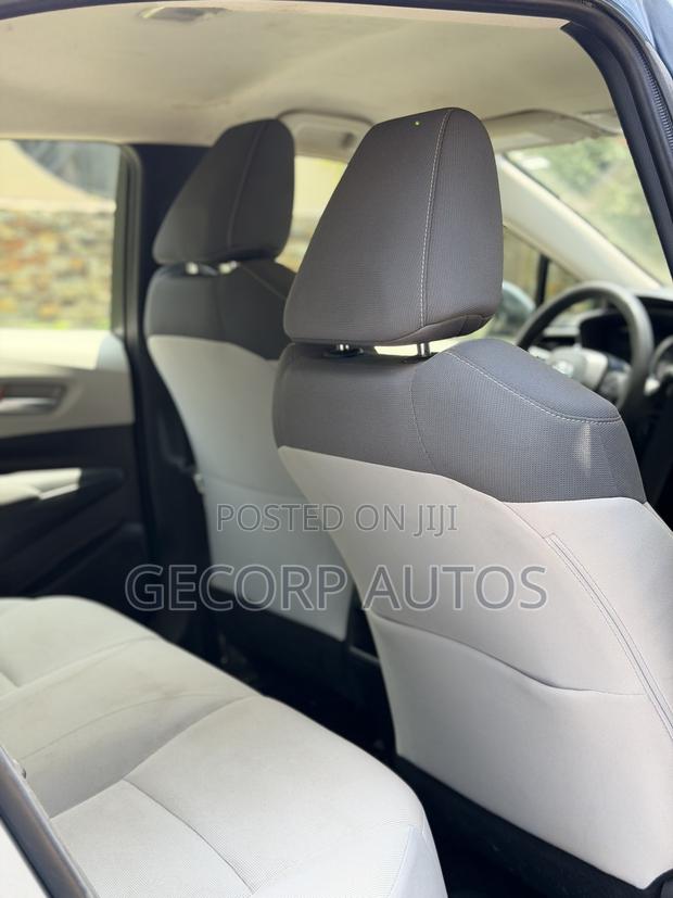 Toyota Corolla LE 2020 Blue