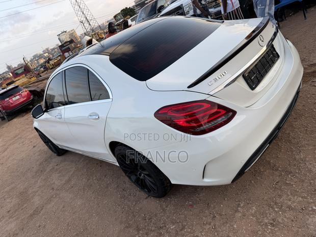 Mercedes-Benz C300 Sport 4Matic Sedan AWD (2.0L 4cyll 7A) 2016 White