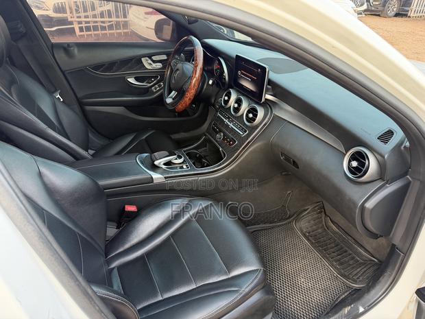 Mercedes-Benz C300 Sport 4Matic Sedan AWD (2.0L 4cyll 7A) 2016 White