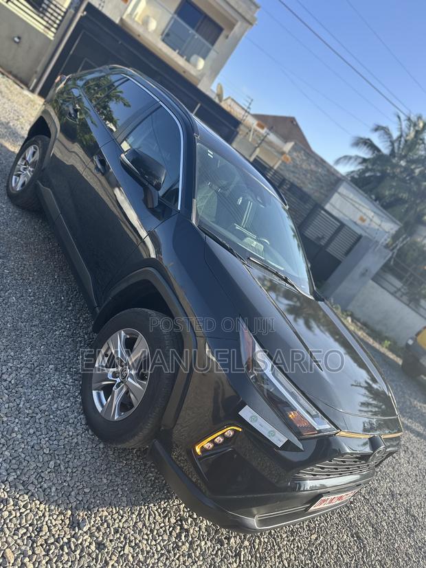 Toyota RAV4 2023 Blue