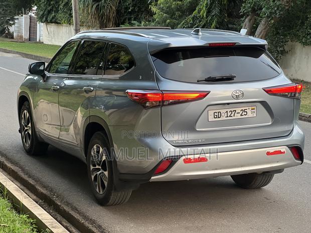 Toyota Highlander Limited AWD 2020 Blue