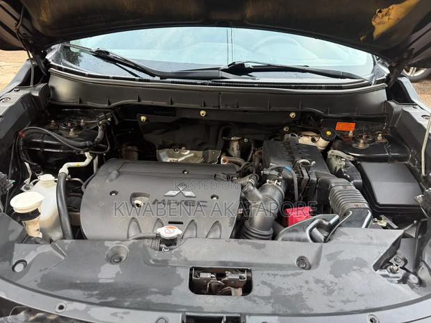 Mitsubishi Outlander 2022 Black