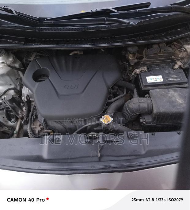 Hyundai Accent 2012 Silver