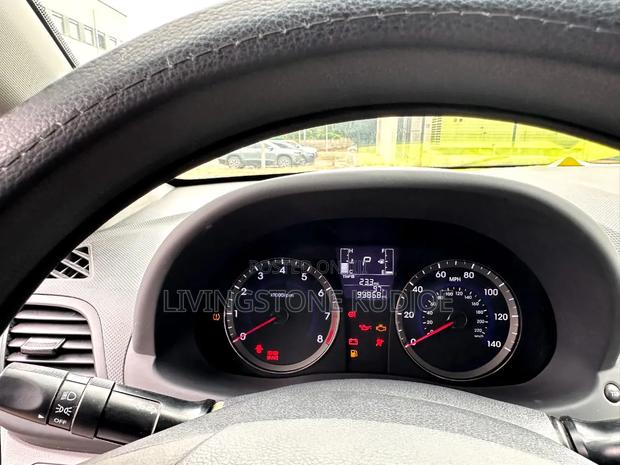 Hyundai Accent 2016 Silver