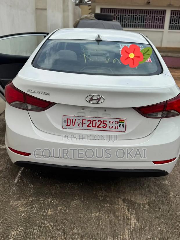 Hyundai Elantra 2016 White