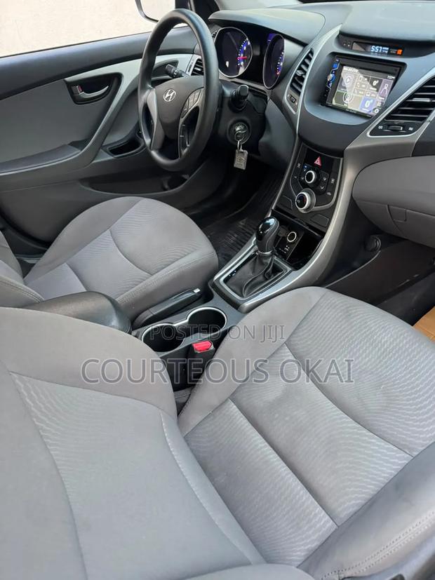 Hyundai Elantra 2016 White