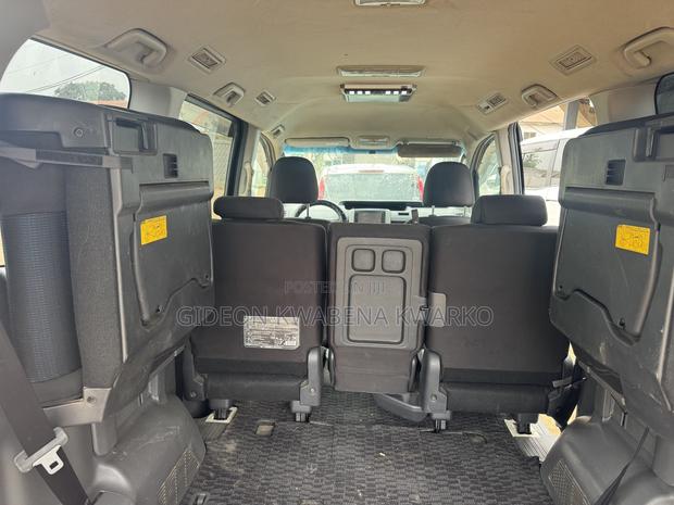 Toyota Voxy X 2WD 8-Seater 2010 Black