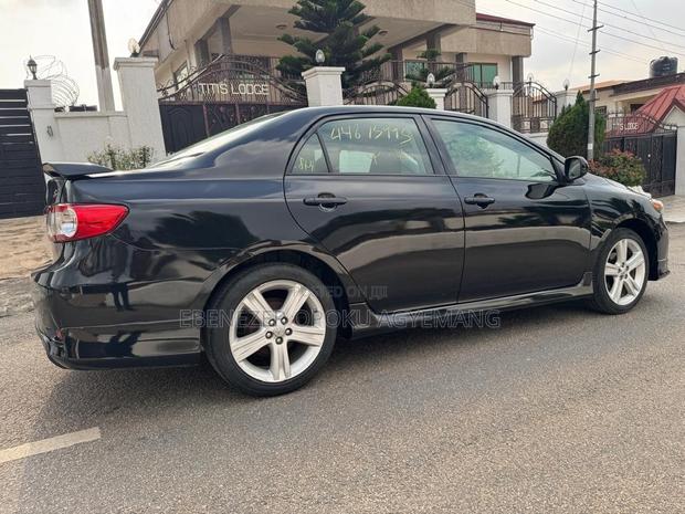Toyota Corolla S 4dr Sedan (1.8L 4cyl 4A) 2013 Black