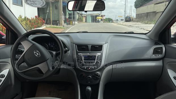 Hyundai Accent SE Sedan 2016 Red