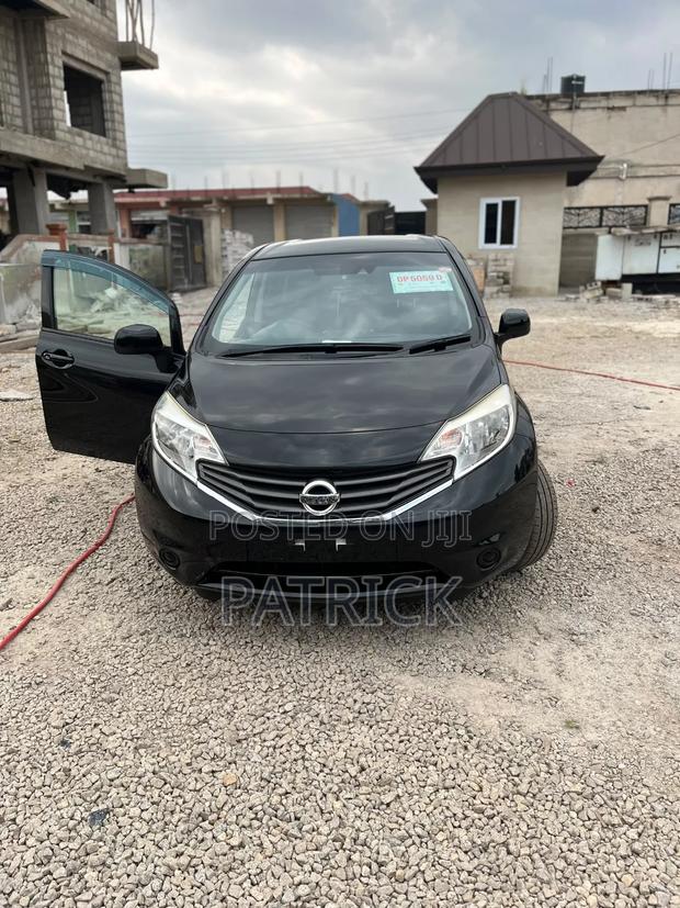 Nissan Versa 2015 Black