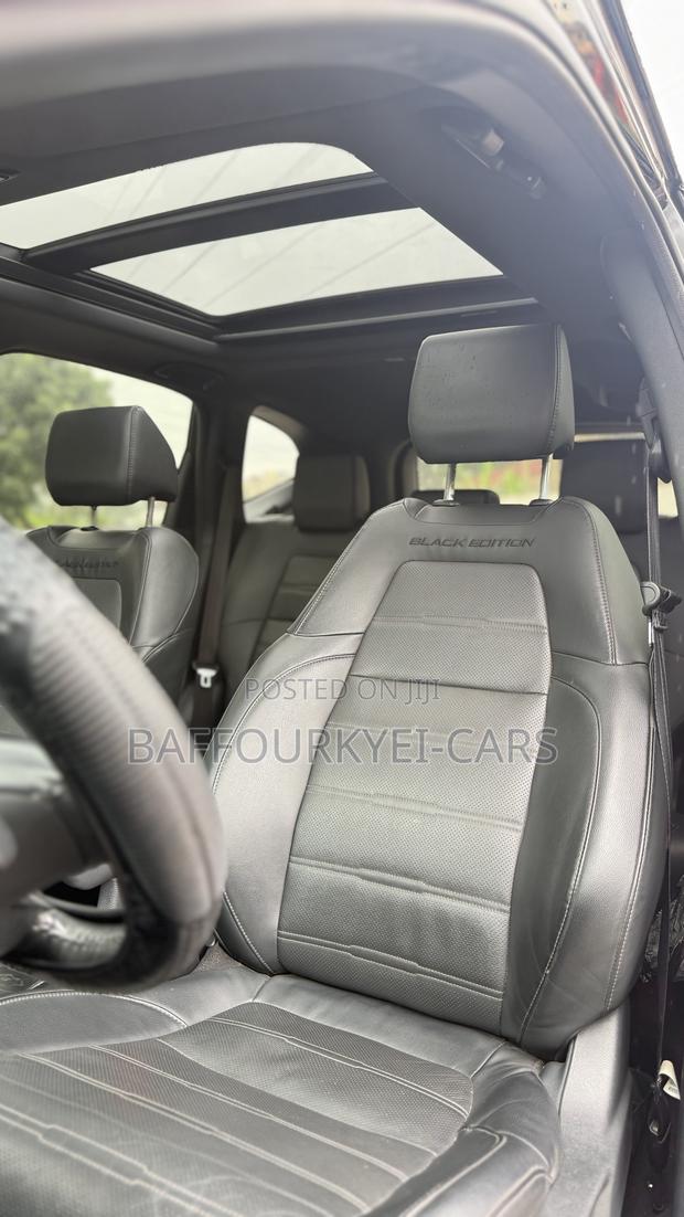 Honda CR-V Touring AWD 2020 Black