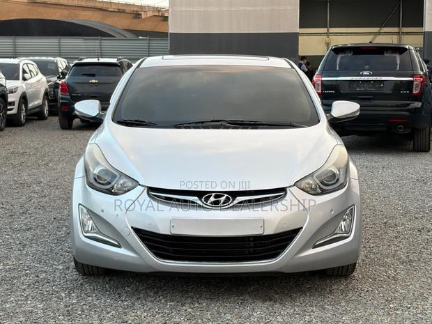 Hyundai Avante 2016 Gray