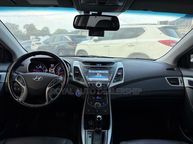 Hyundai Avante 2016 Gray