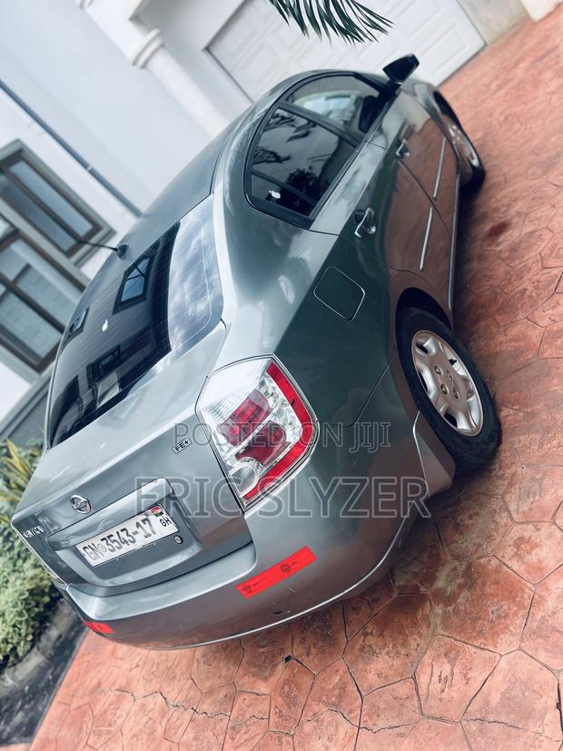 Nissan Sentra 2.0 2010 Silver