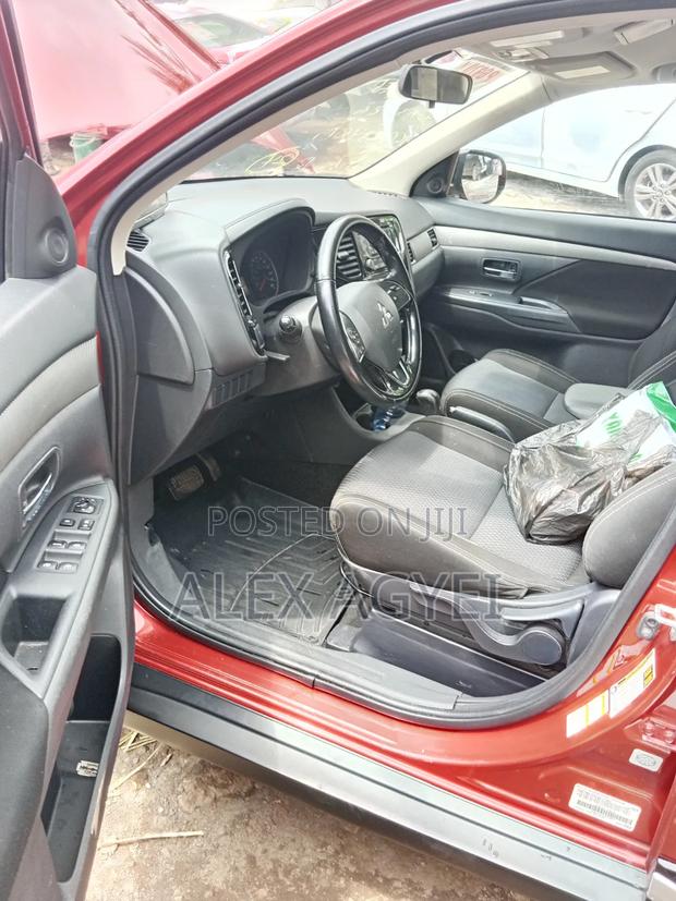 Mitsubishi Outlander 2016 Red