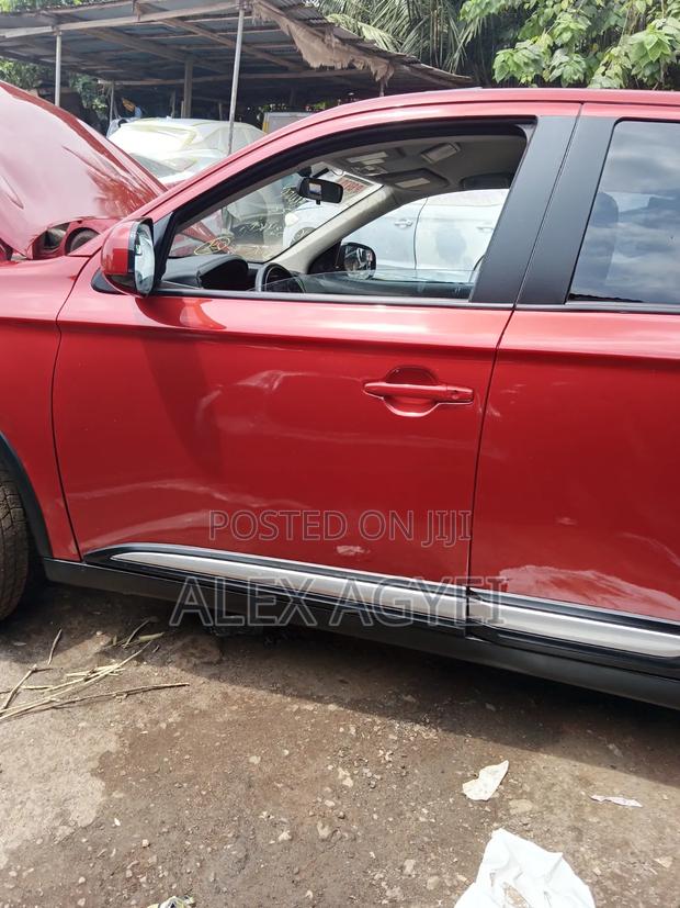 Mitsubishi Outlander 2016 Red