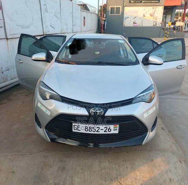 Toyota Corolla 2018 Gray