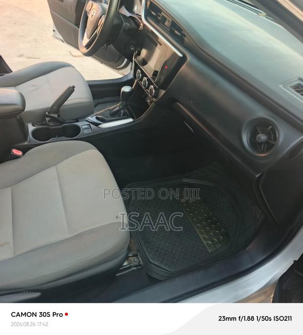 Toyota Corolla 2018 Gray
