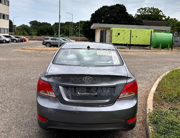 Hyundai Accent 2016 Gray