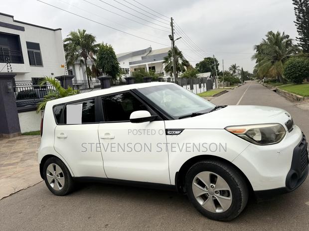 Kia Soul Base Hatchback 2016 White