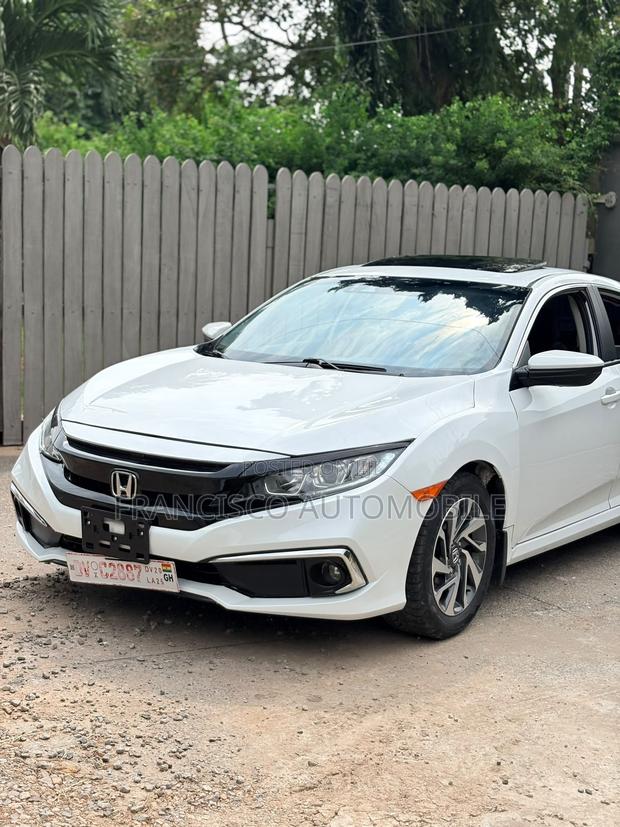 Honda Civic EX 4dr Sedan (1.5L 4cyl) 2016 Off white