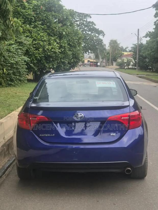 Toyota Corolla 2018 Blue